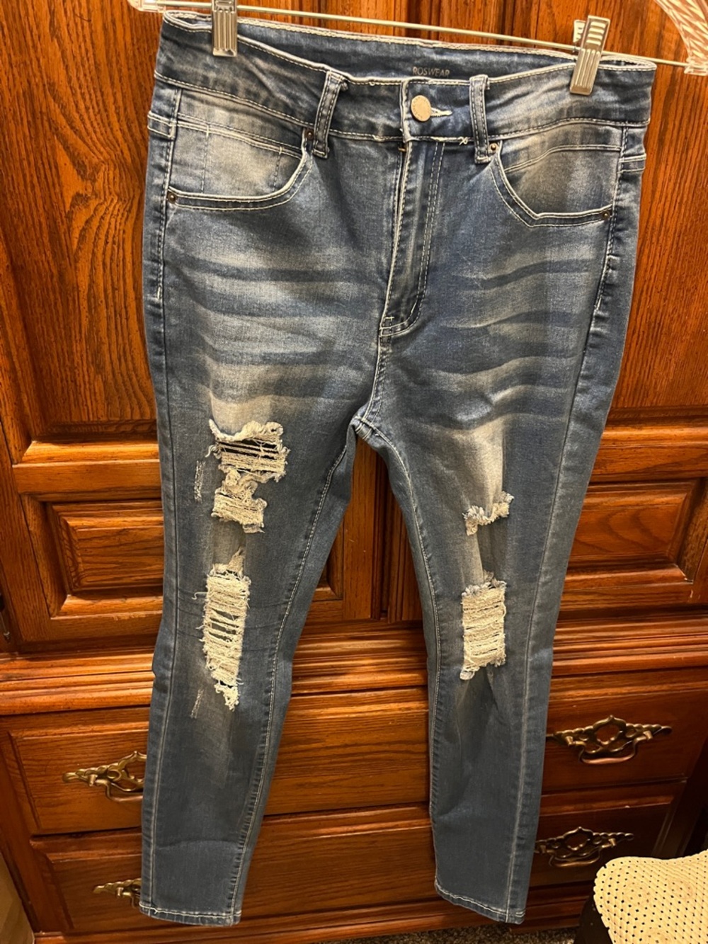Distressed Skinny Jeans for Women - Washed Blue in great condition!